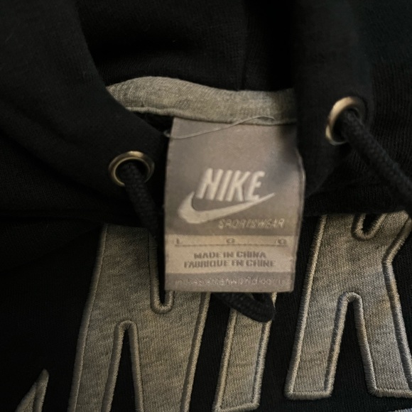 NIKE SPORTSWEAR LARGE HOODIE - Picture 2 of 2